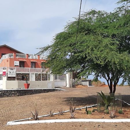 Pensione Casa Da Amizade B&B Pedra Badejo  Eksteriør bilde