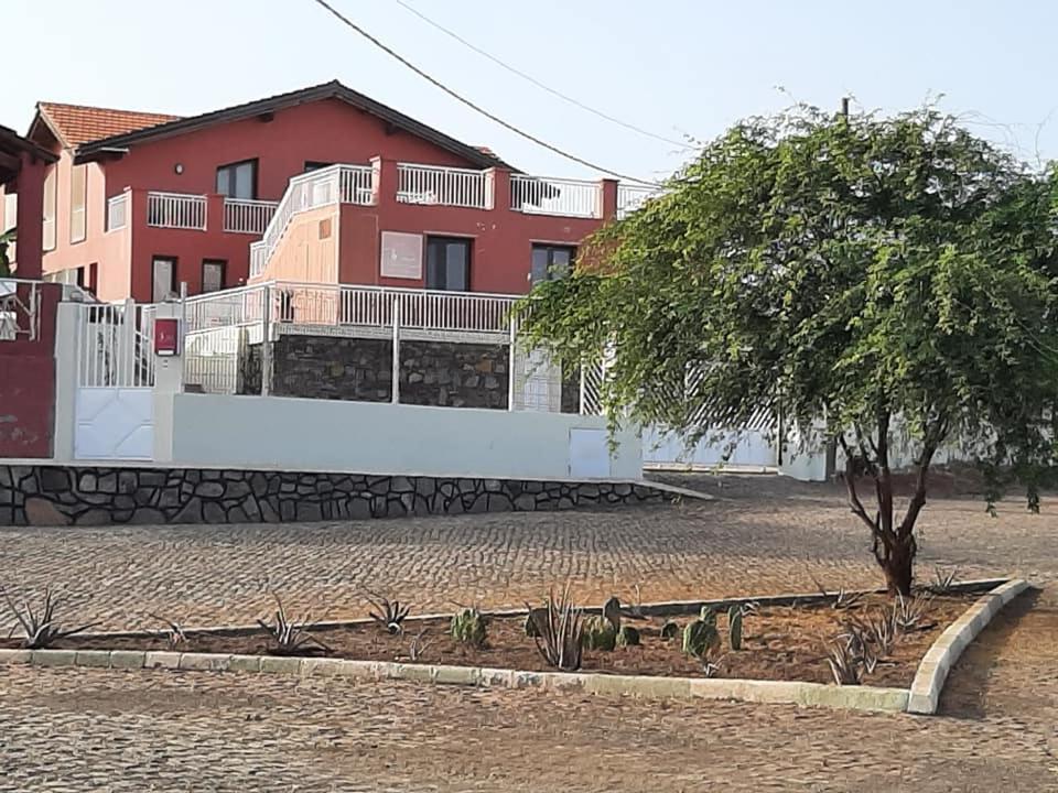 Pensione Casa Da Amizade B&B Pedra Badejo  Eksteriør bilde